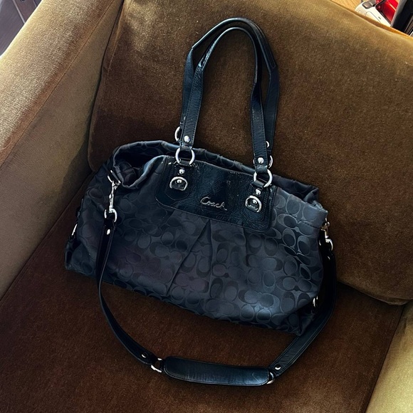 COACH Black Signature Pattern Shoulder Bag - Picture 7 of 11